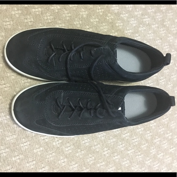 Black Ecco danish design sneakers - Picture 3 of 4